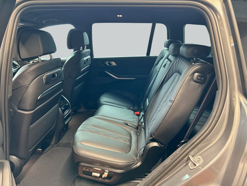 BMW X7 xDrive40d 259 kW, 5-türig (Diesel) — photo 13