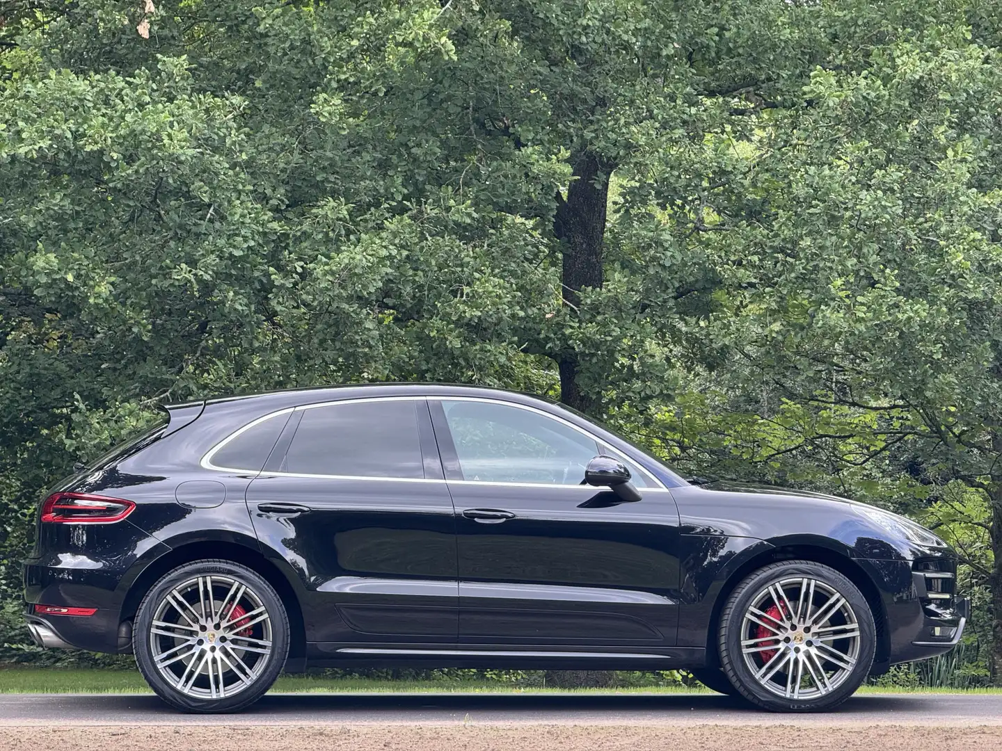 Porsche Macan 3.6 Turbo Zwart - 2