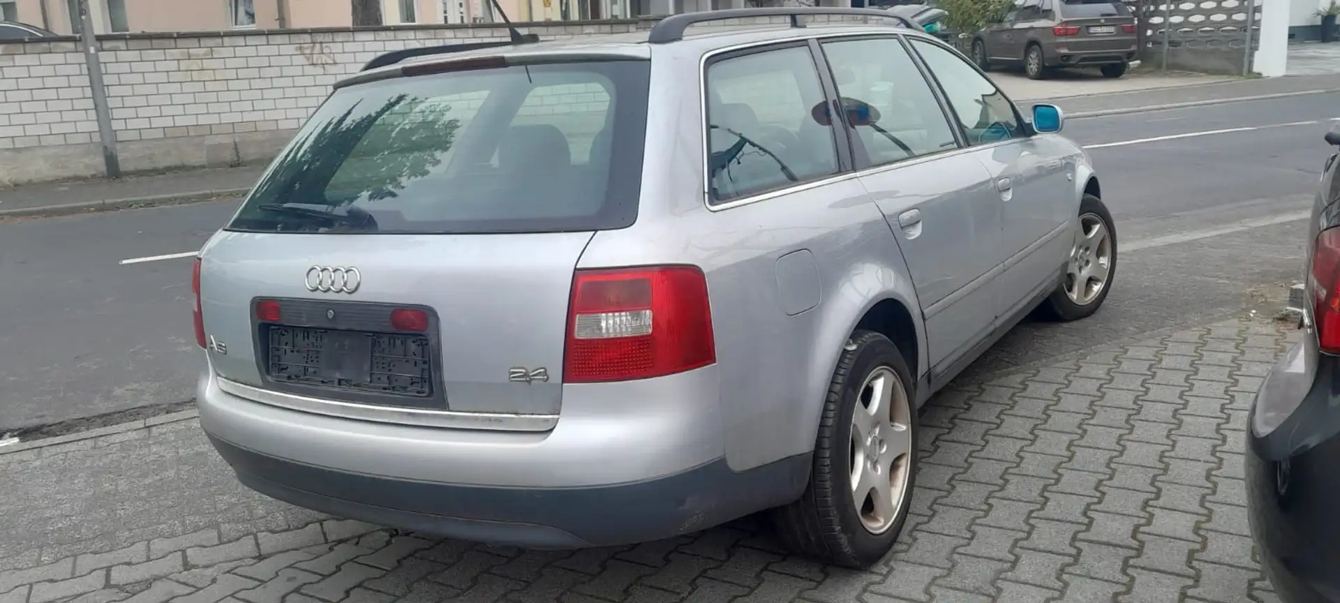 Audi A6 A6 Avant 2.4 Neue TÜV Silber - 2