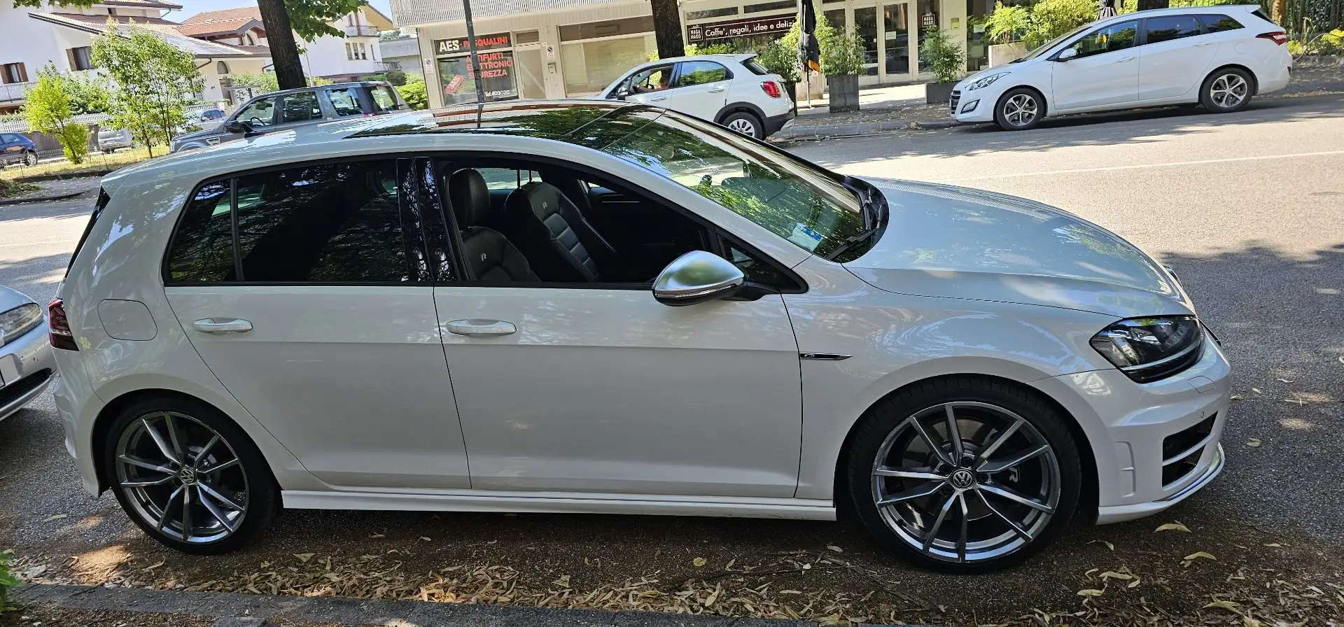 Volkswagen Golf R DSG (300 CV) ultimo prezzo OCCASIONE White - 2