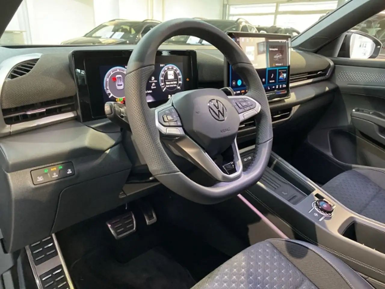 Volkswagen T-Roc R-Line 1.5 eTSI AHK EasyOpen AppConnect Kamera, миниатюра 8