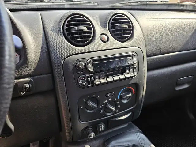 Jeep Cherokee view 12