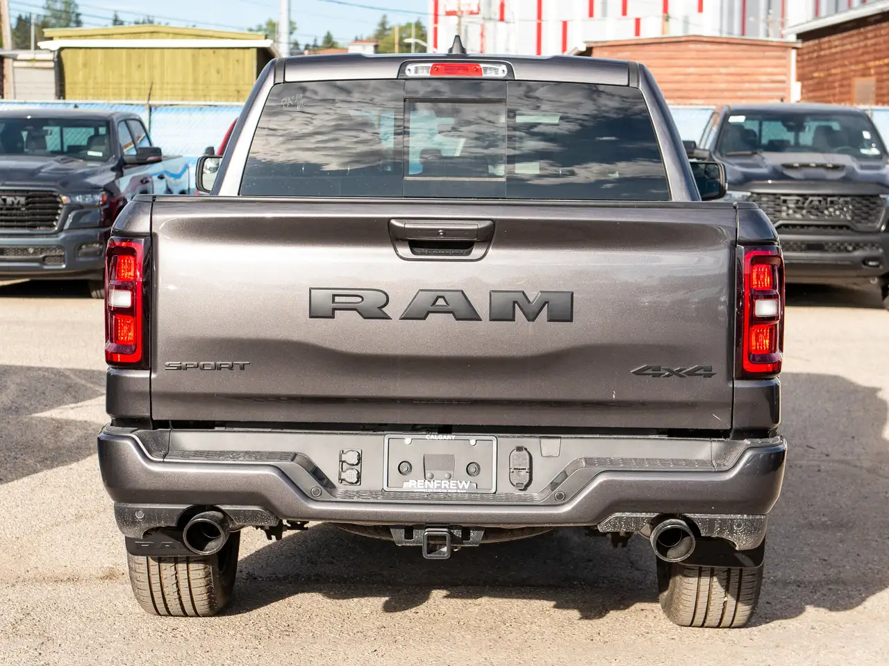 RAM 1500 снимка RAM 1500