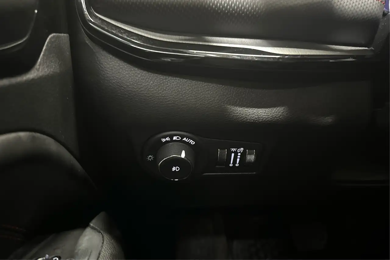 Jeep Compass снимка Jeep Compass