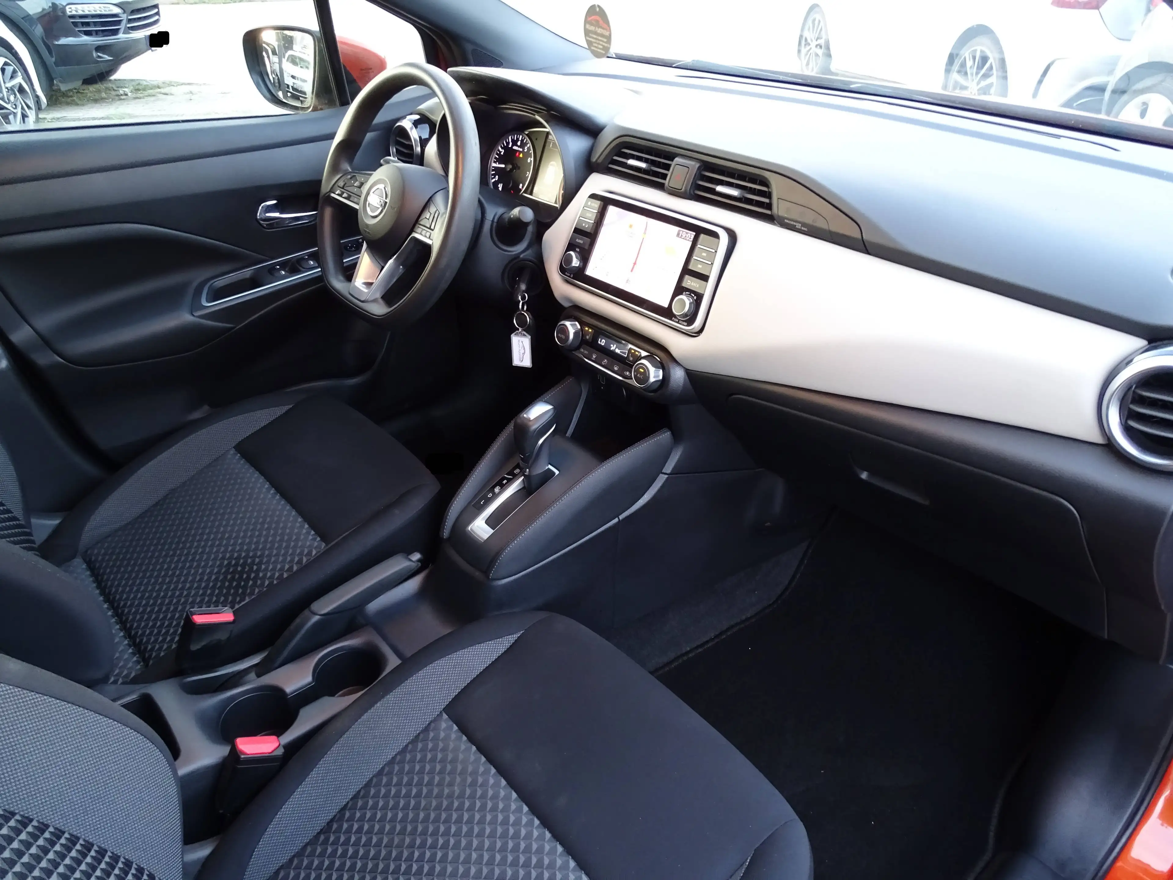 Nissan Micra Micra 1.0 IG-T Xtronic N-Way"AUTOMATIK"KLIMAAUTO"NAVI"SITZHEIZUNG"TEMPOMAT"EURO-6 — photo 14