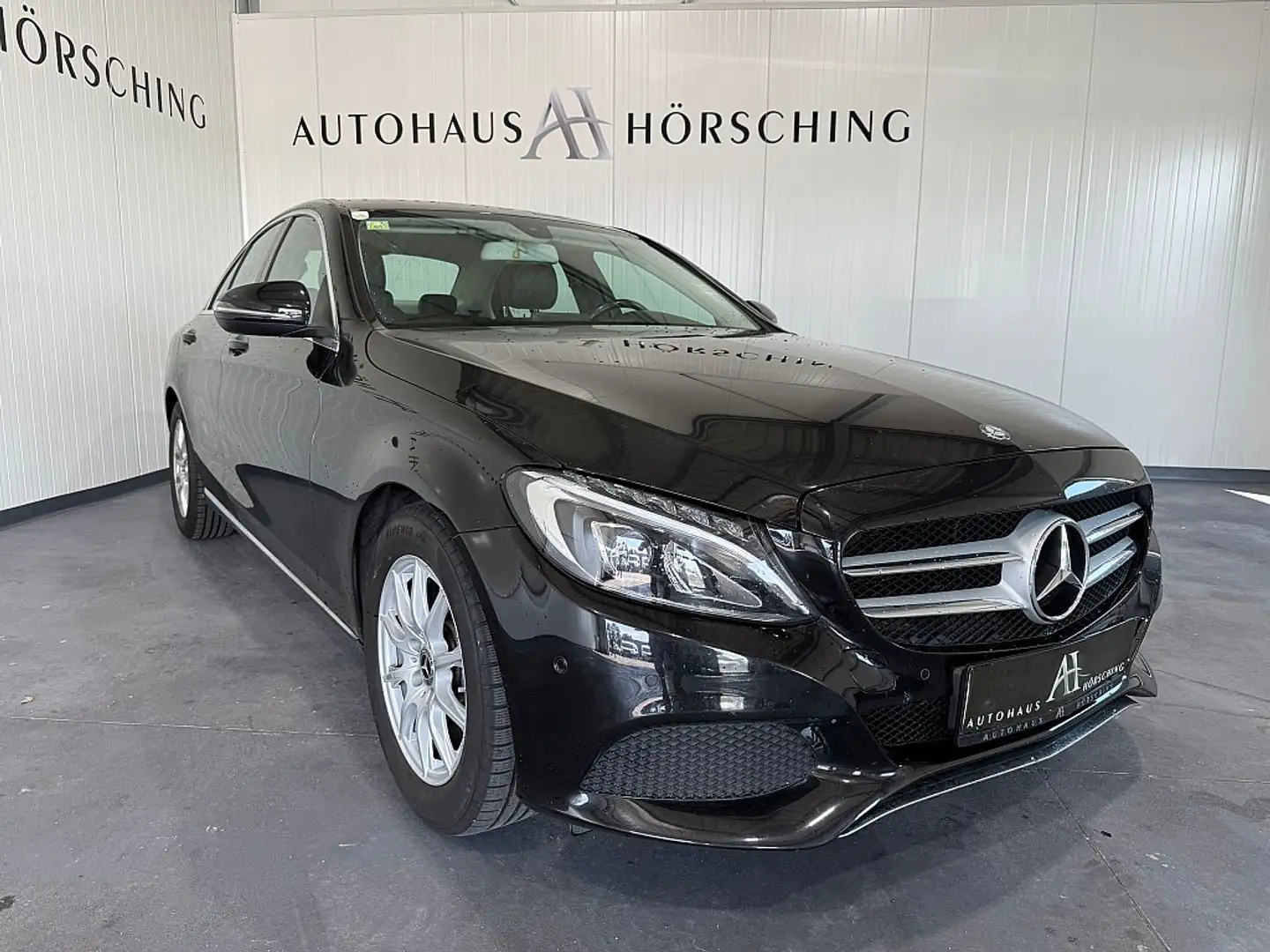Mercedes-Benz C 200 Avantgarde Aut. crna - 1
