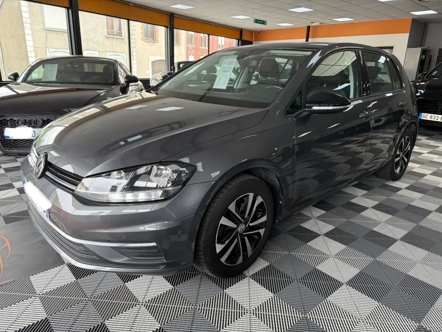 Volkswagen Golf IQ.DRIVE Start-Stop Gris - 2