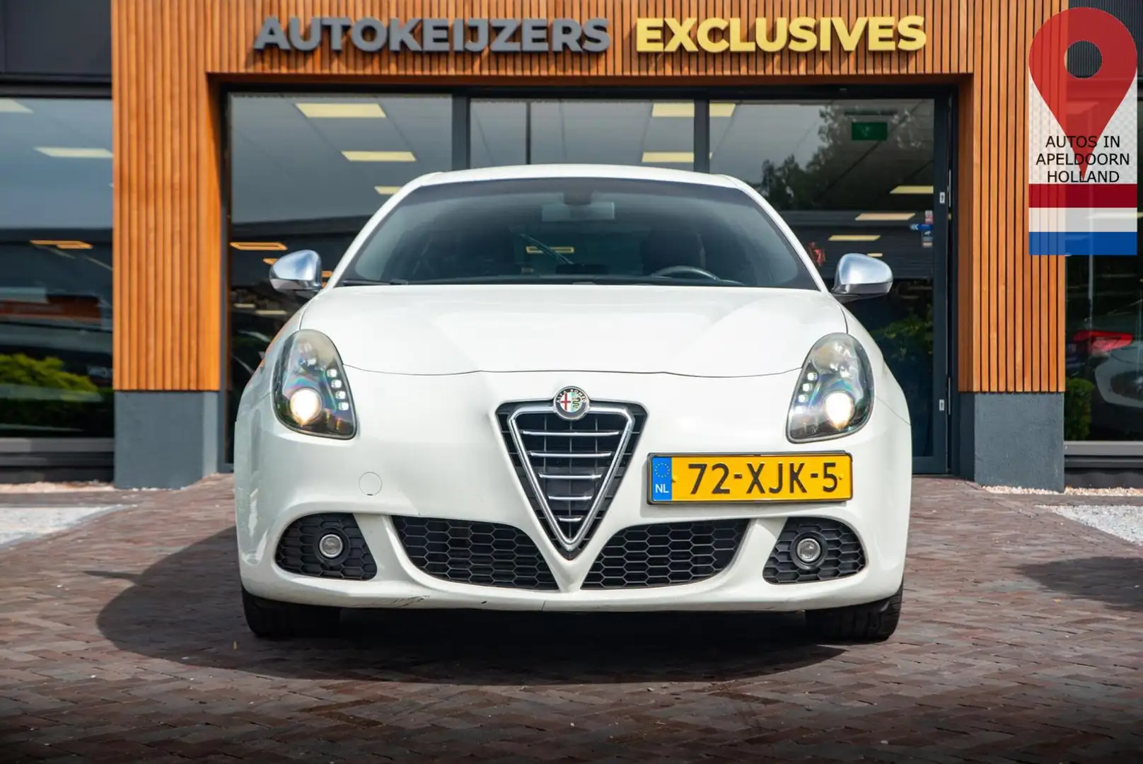 Alfa Romeo Giulietta 1.4 T Distinctive BOSE automatik klima Wit - 2
