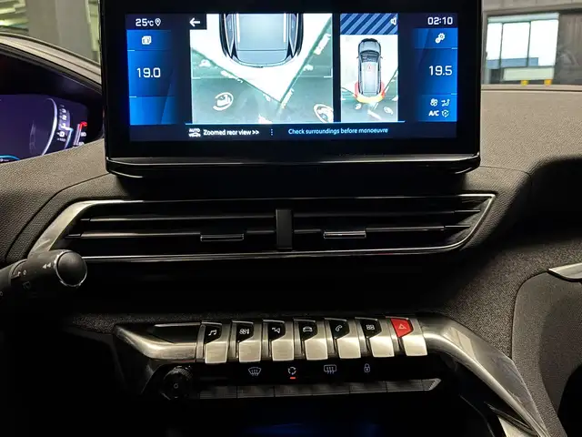 Peugeot 5008 view 9