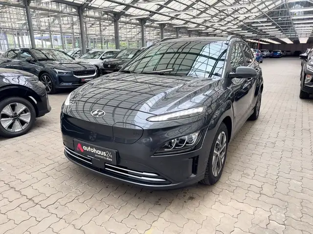 Hyundai Kona view 3