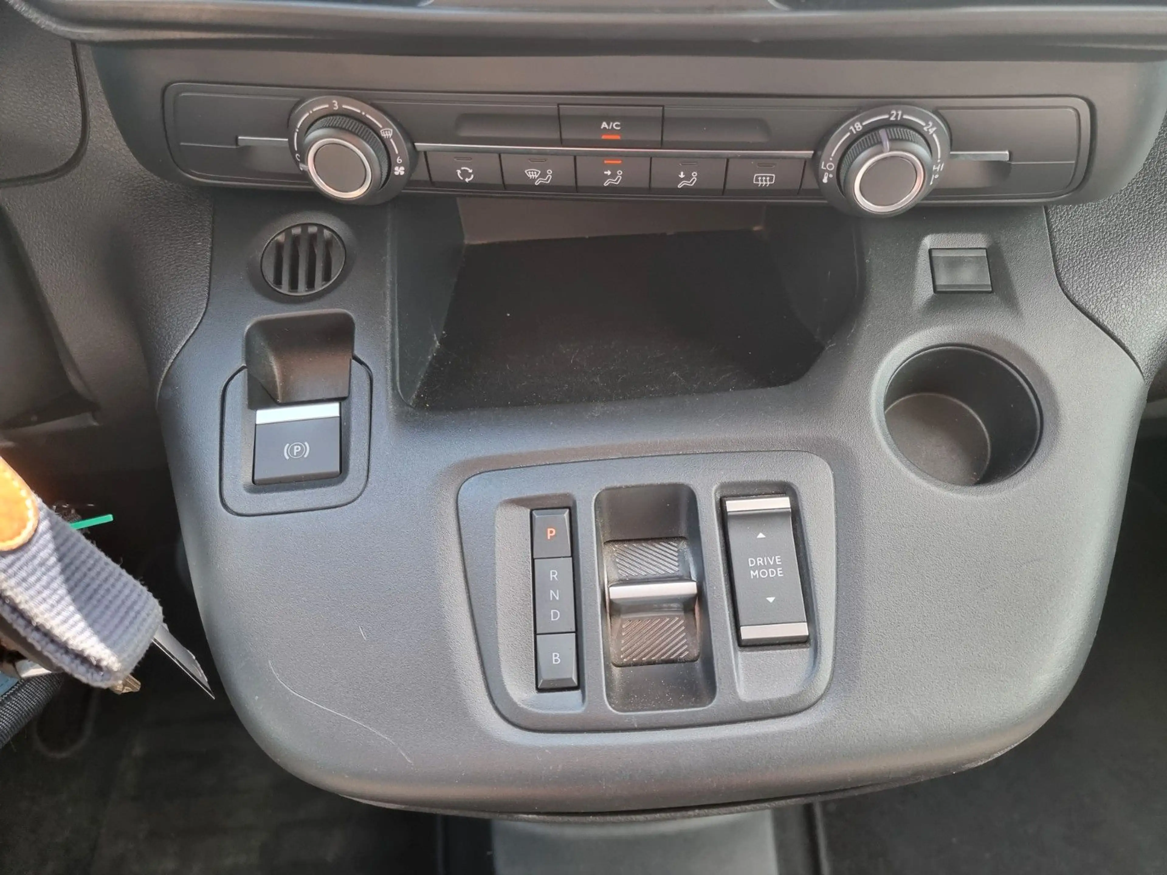 Peugeot e-Rifter Active Pack Elektro *PDC*KLIMA*TEMPOMA — photo 15