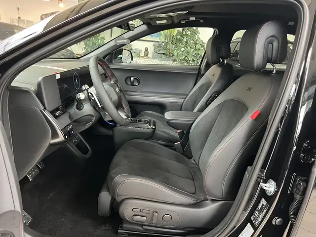 Hyundai Ioniq 5 view 10