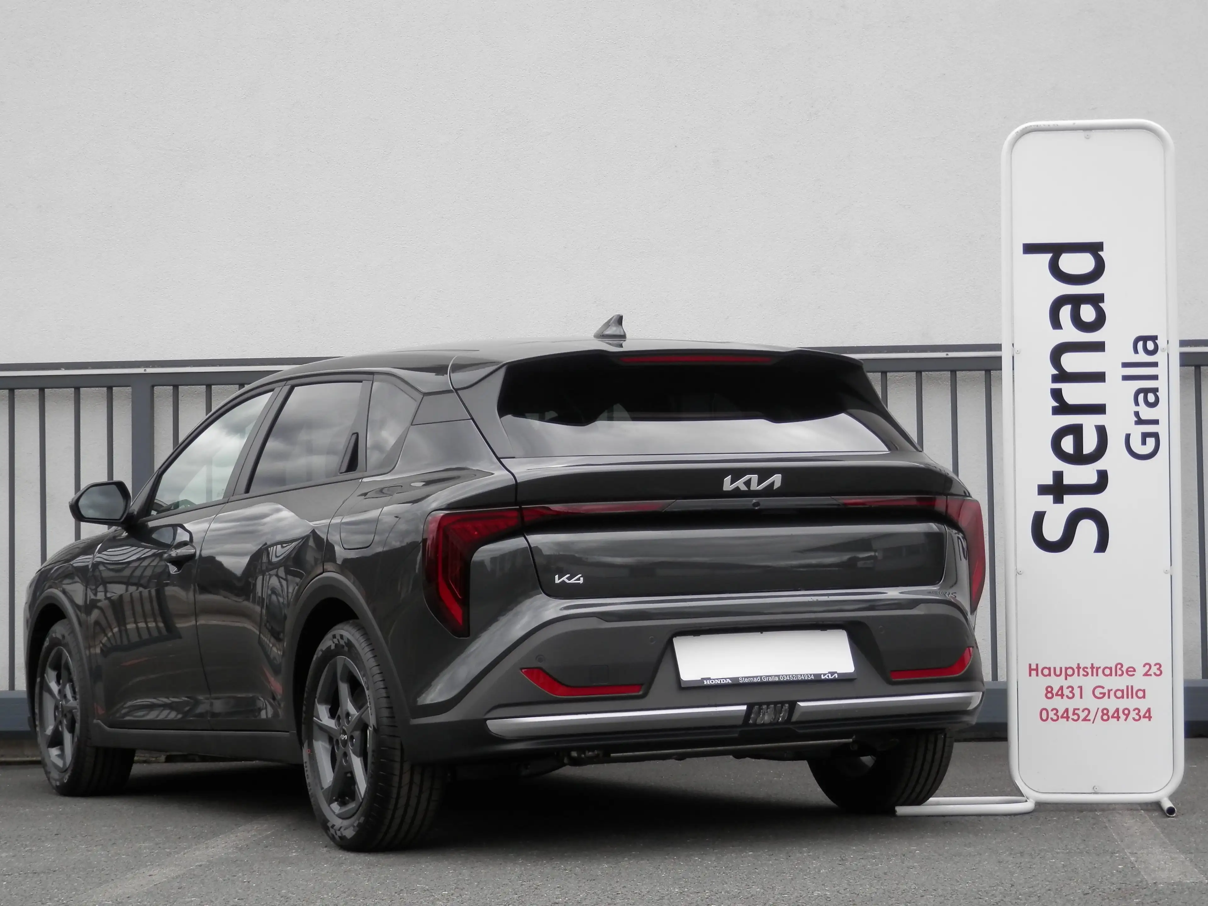 Kia K4 1,0 TGDI 48V Silber — photo 6