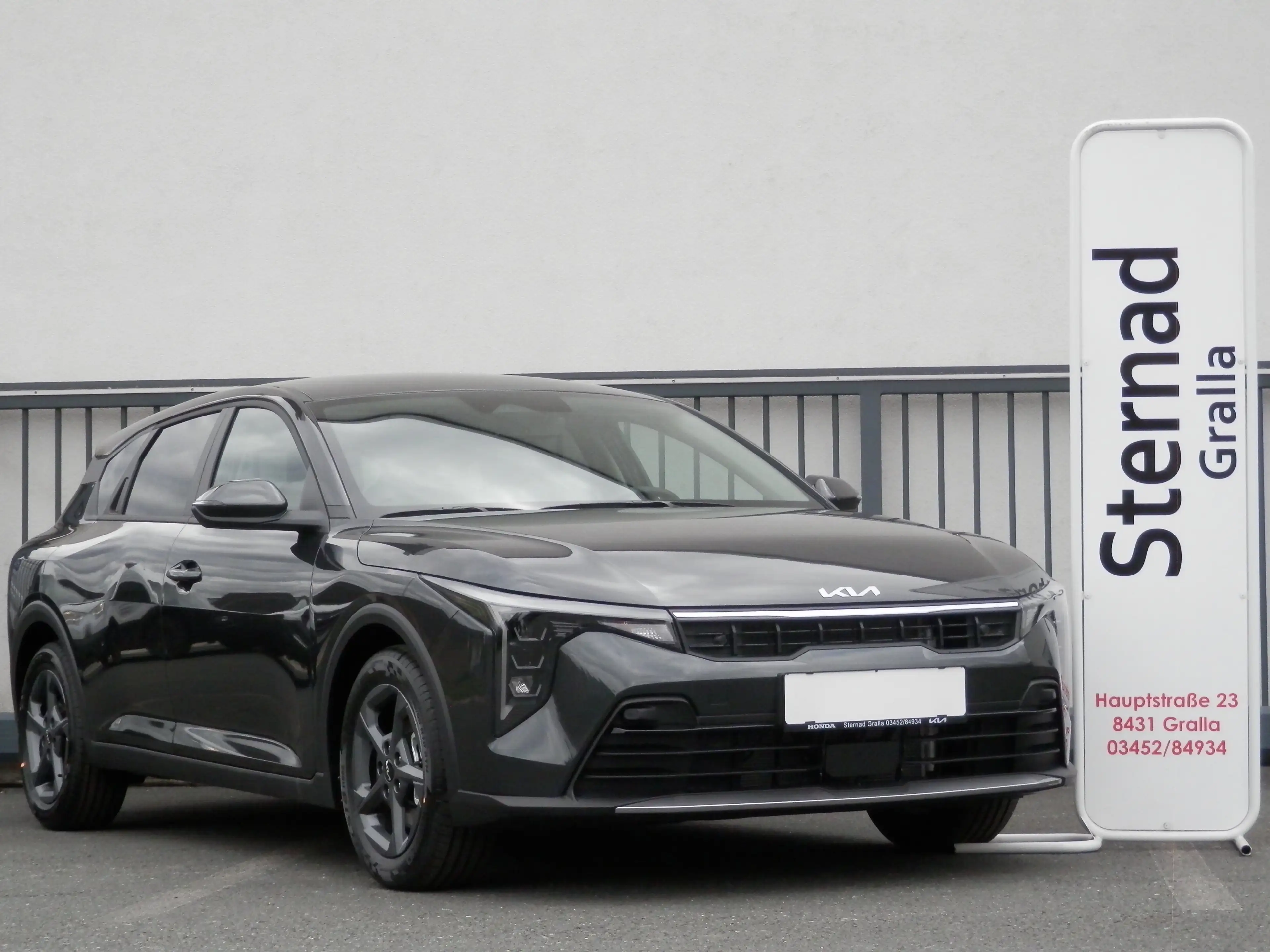 Kia K4 1,0 TGDI 48V Silber — photo 3