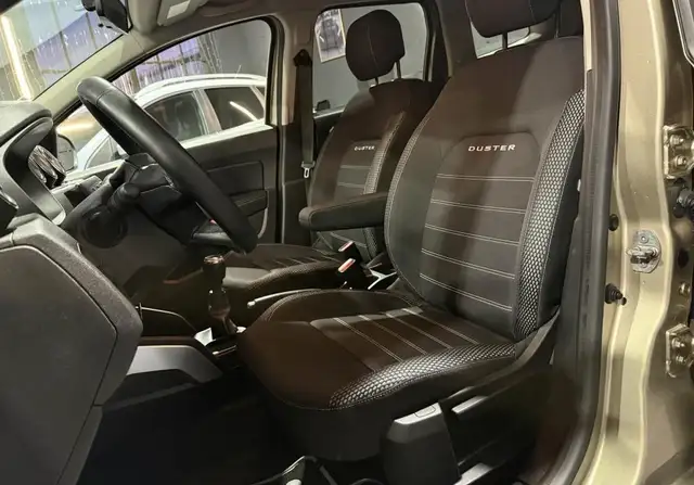 Dacia Duster view 14