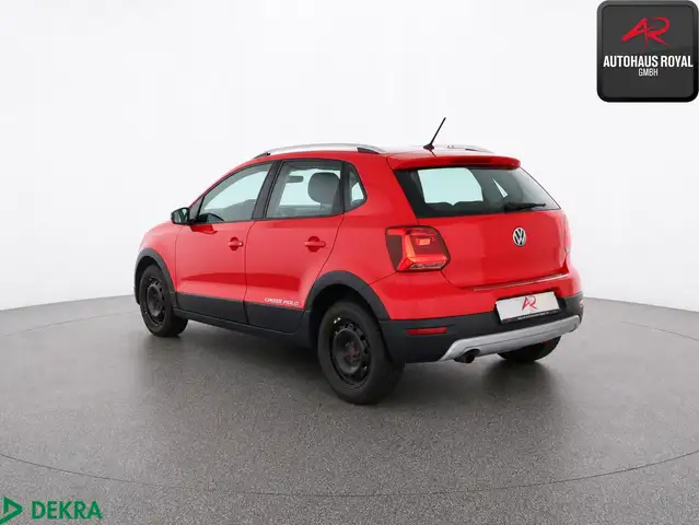 Volkswagen Polo view 3