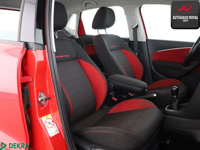 Volkswagen Polo view 11