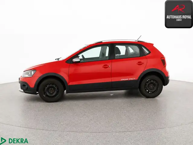 Volkswagen Polo view 2