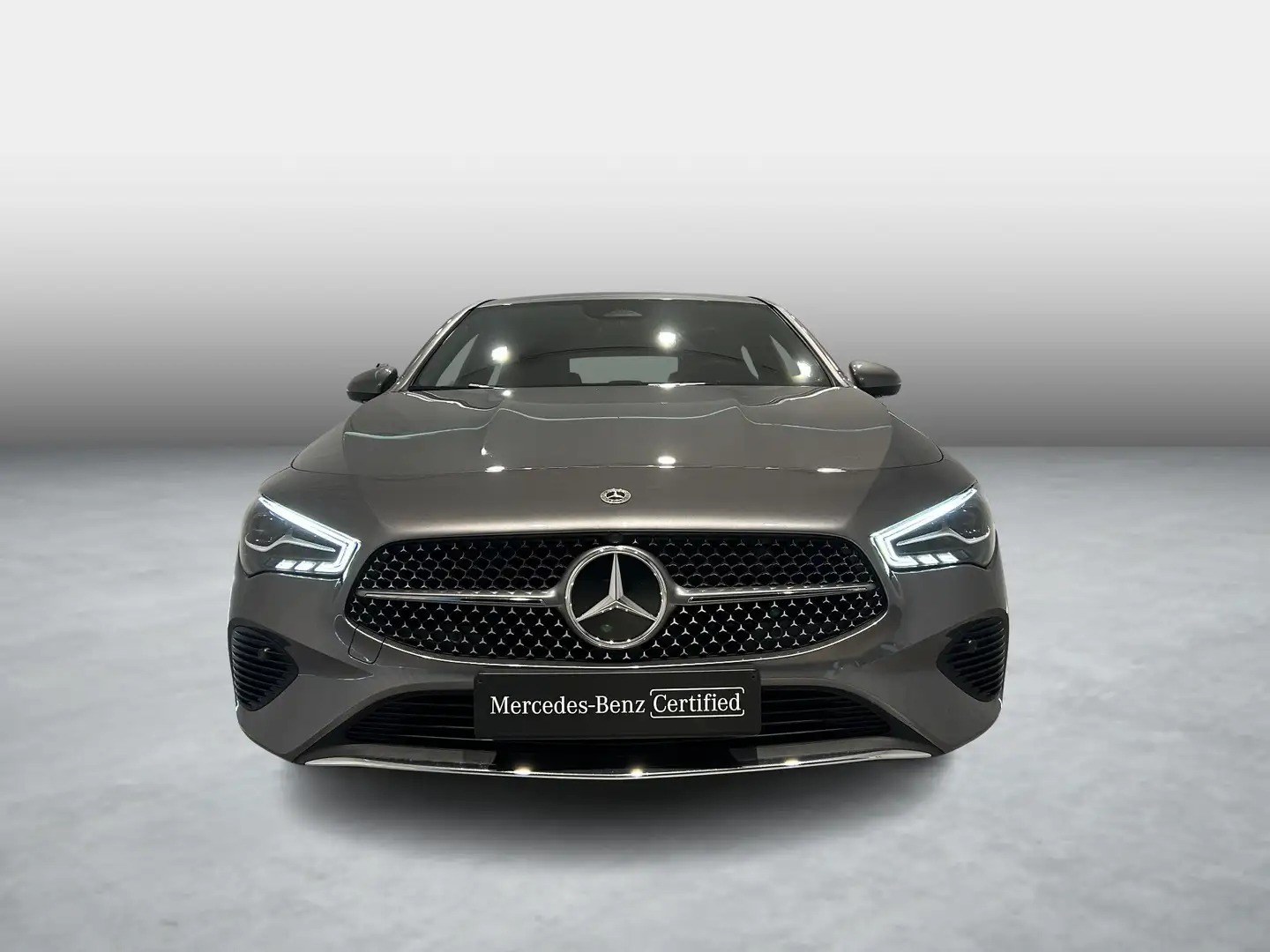 Mercedes-Benz CLA 180 Luxury Line Shooting Brake + FACELIFT + CARPLAY + Grijs - 2