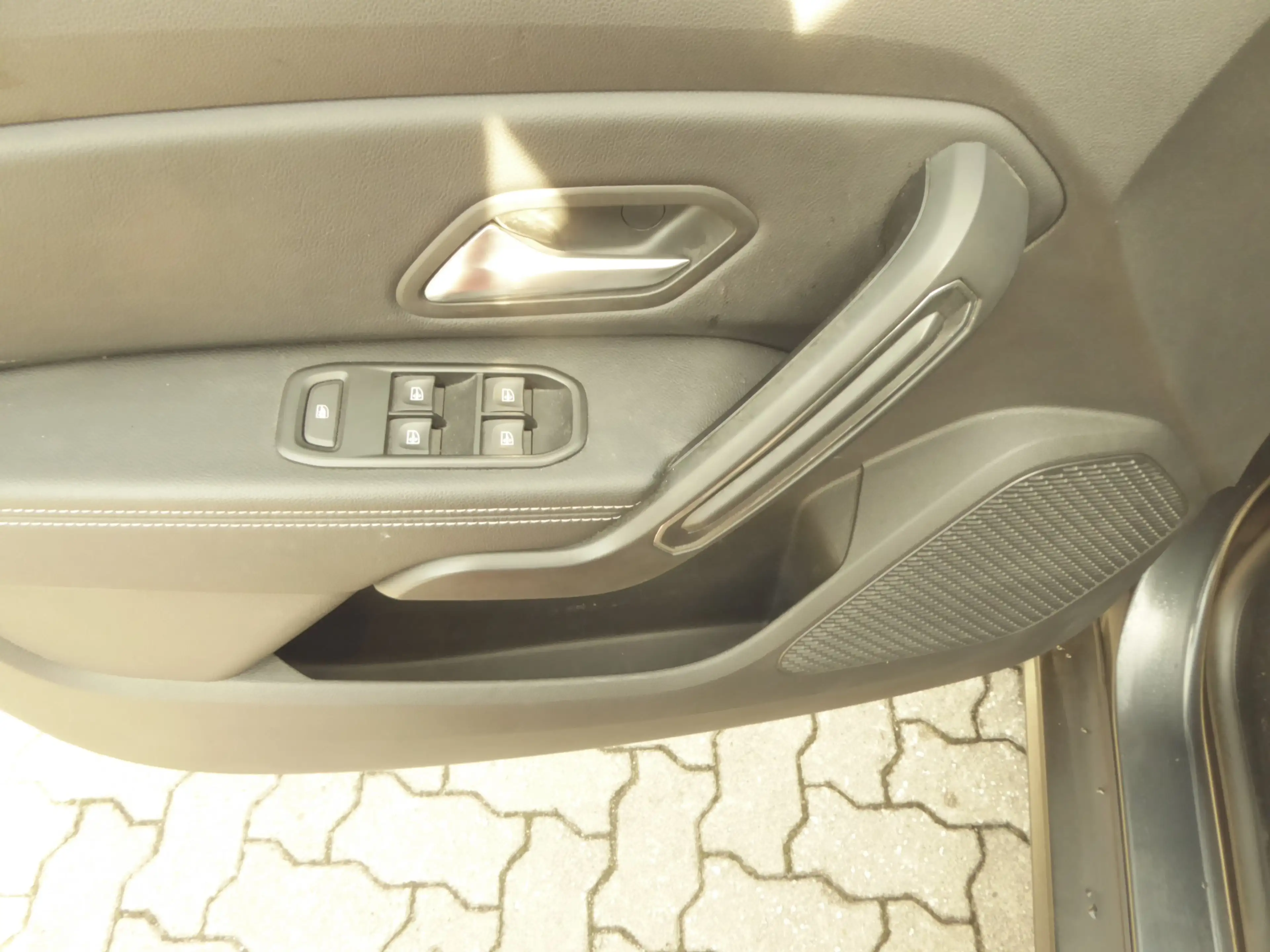 Dacia Duster Prestige 4WD — photo 7