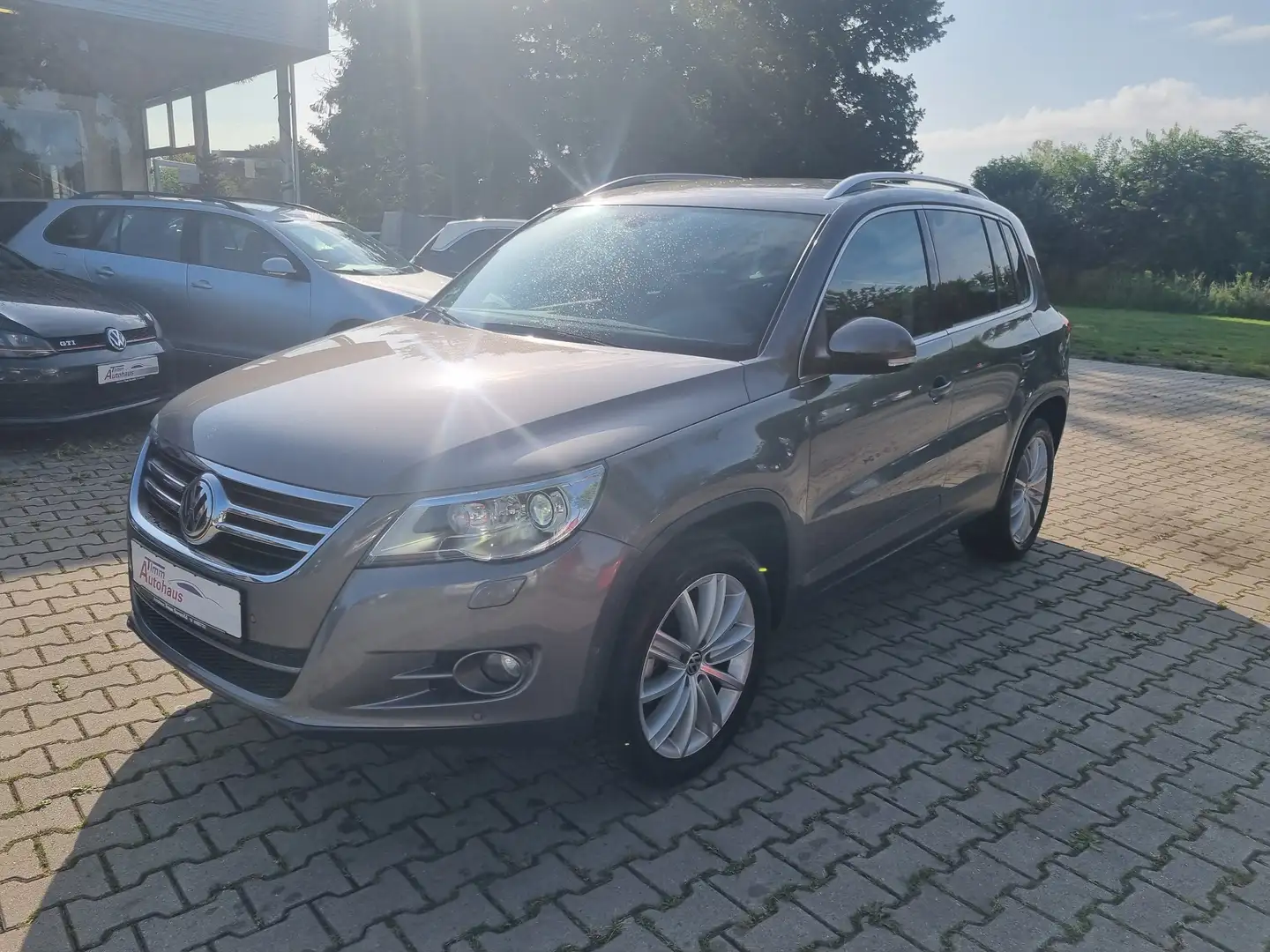 Volkswagen Tiguan 2.0 TDI DPF 4Motion DSG Team Grau - 1