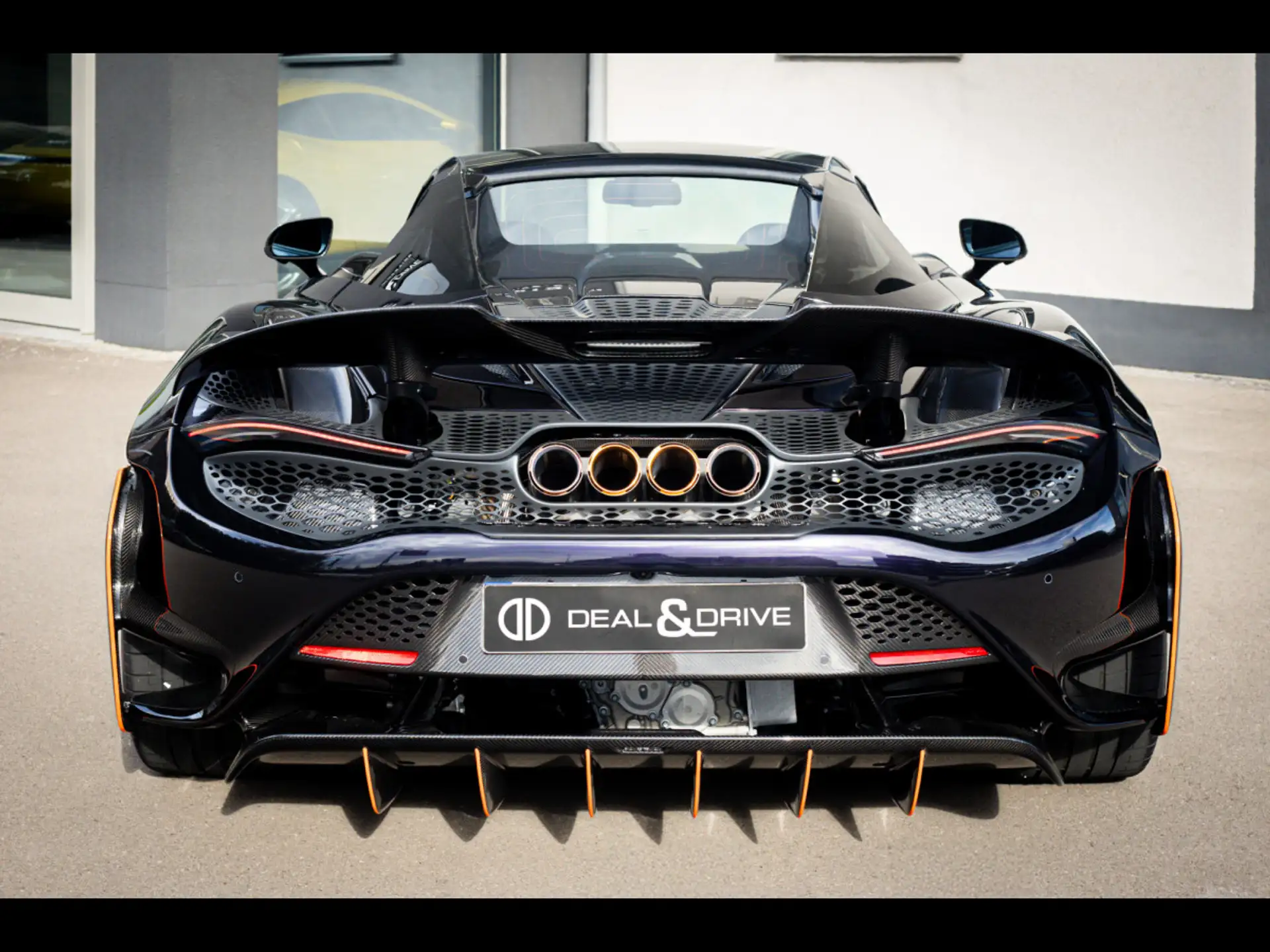 맥라렌 765LT 765 2022 검정 사진 4