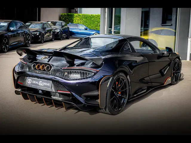 McLaren 765LT Spider view 10