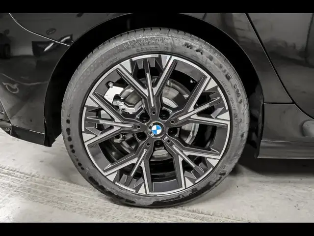 BMW M view 8