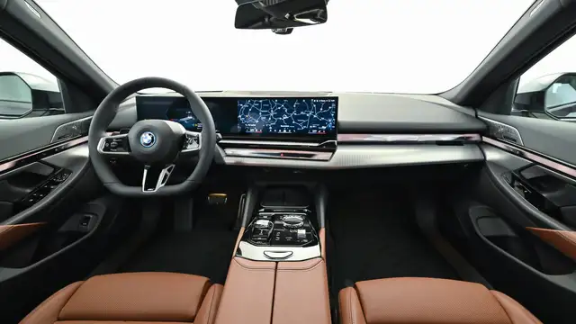 BMW i5 xDrive40 Ansicht 9