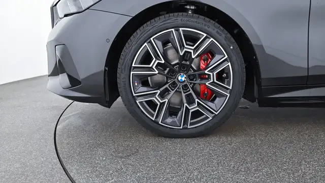 BMW i5 xDrive40 Ansicht 18