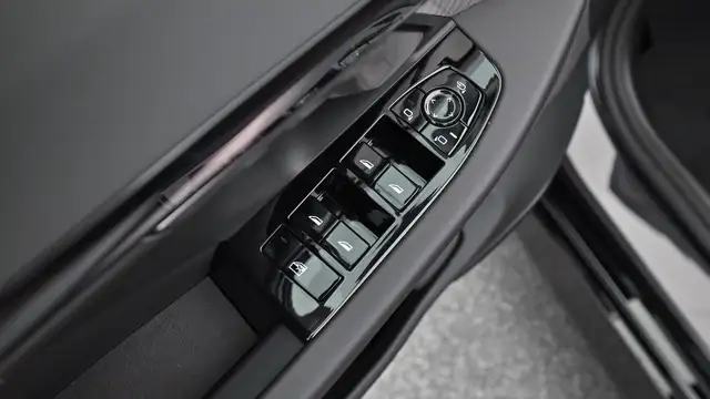 BMW i5 xDrive40 Ansicht 14
