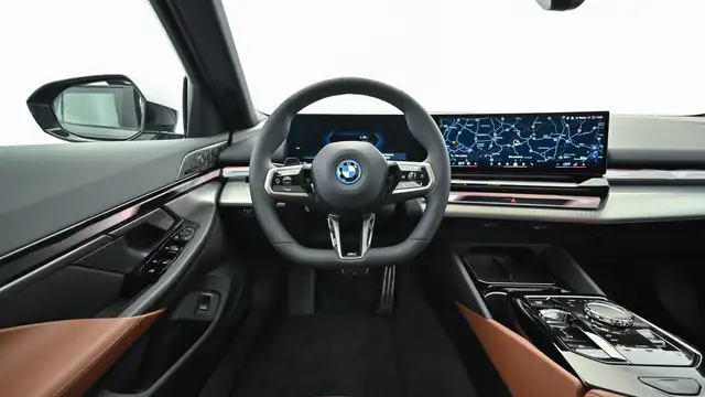 BMW i5 xDrive40 Ansicht 10
