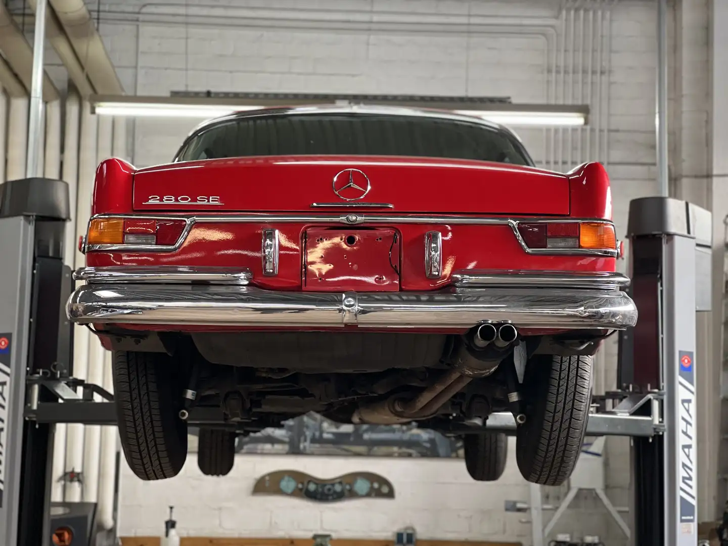 Mercedes-Benz 280 280 SE Coupé Rot - 2