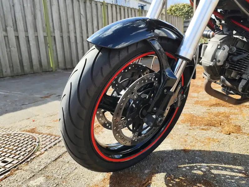 Ducati Monster 695 - foto 6