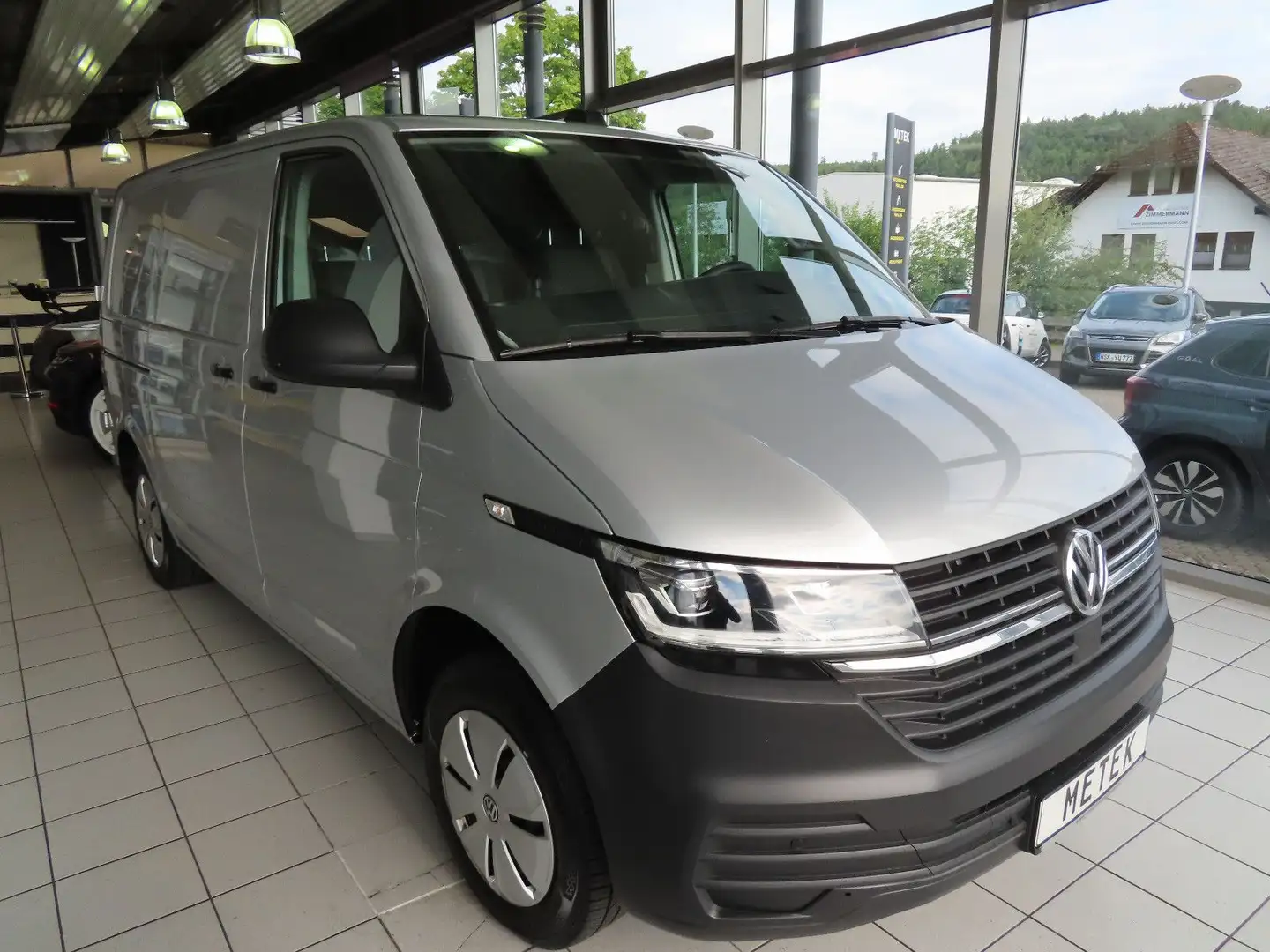 Volkswagen T6 Transporter T6.1  2.0 TDI  NAVI LED PDC Silber - 2