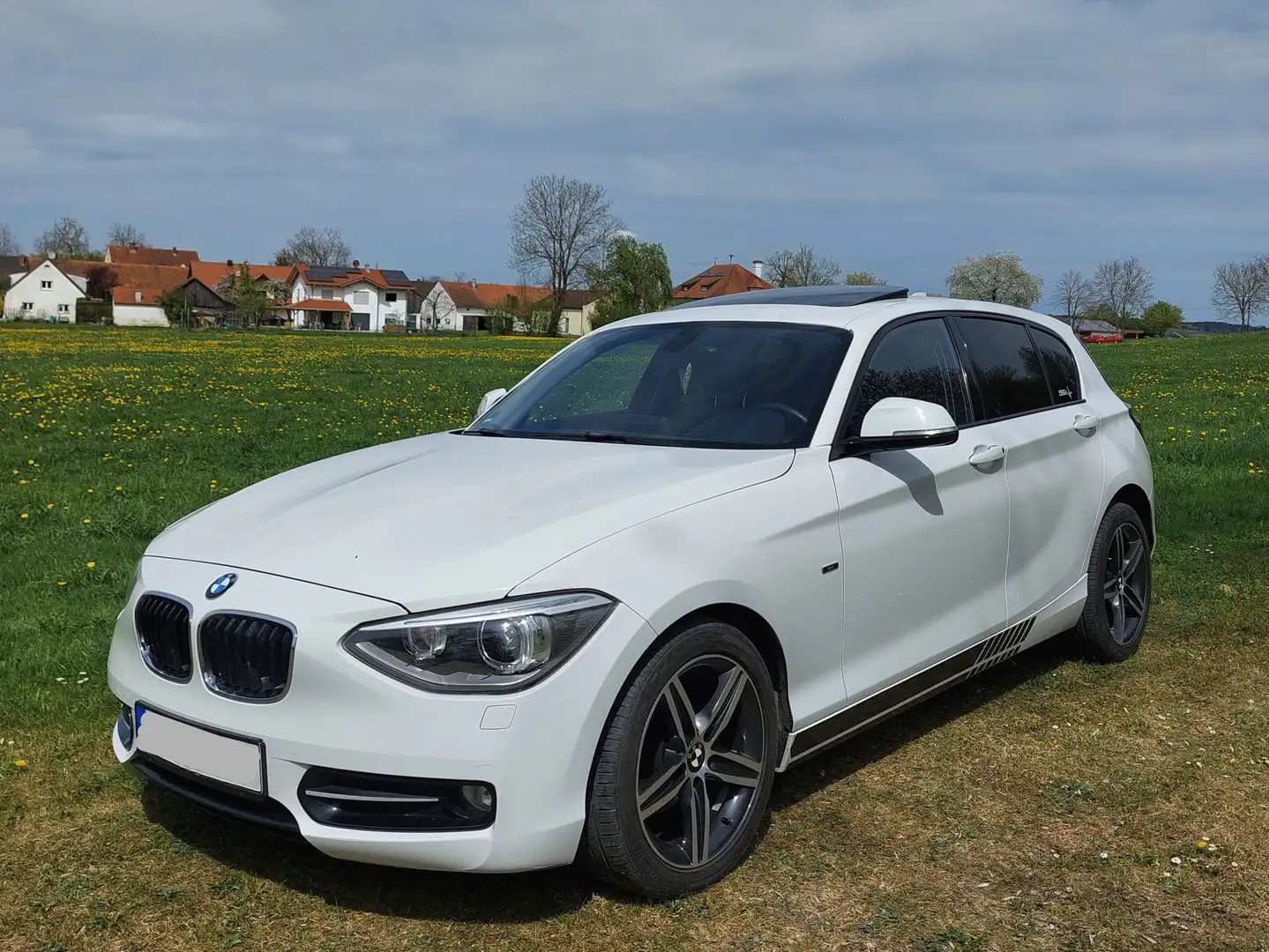 BMW 116 116i (F20) SportLine Bílá - 1