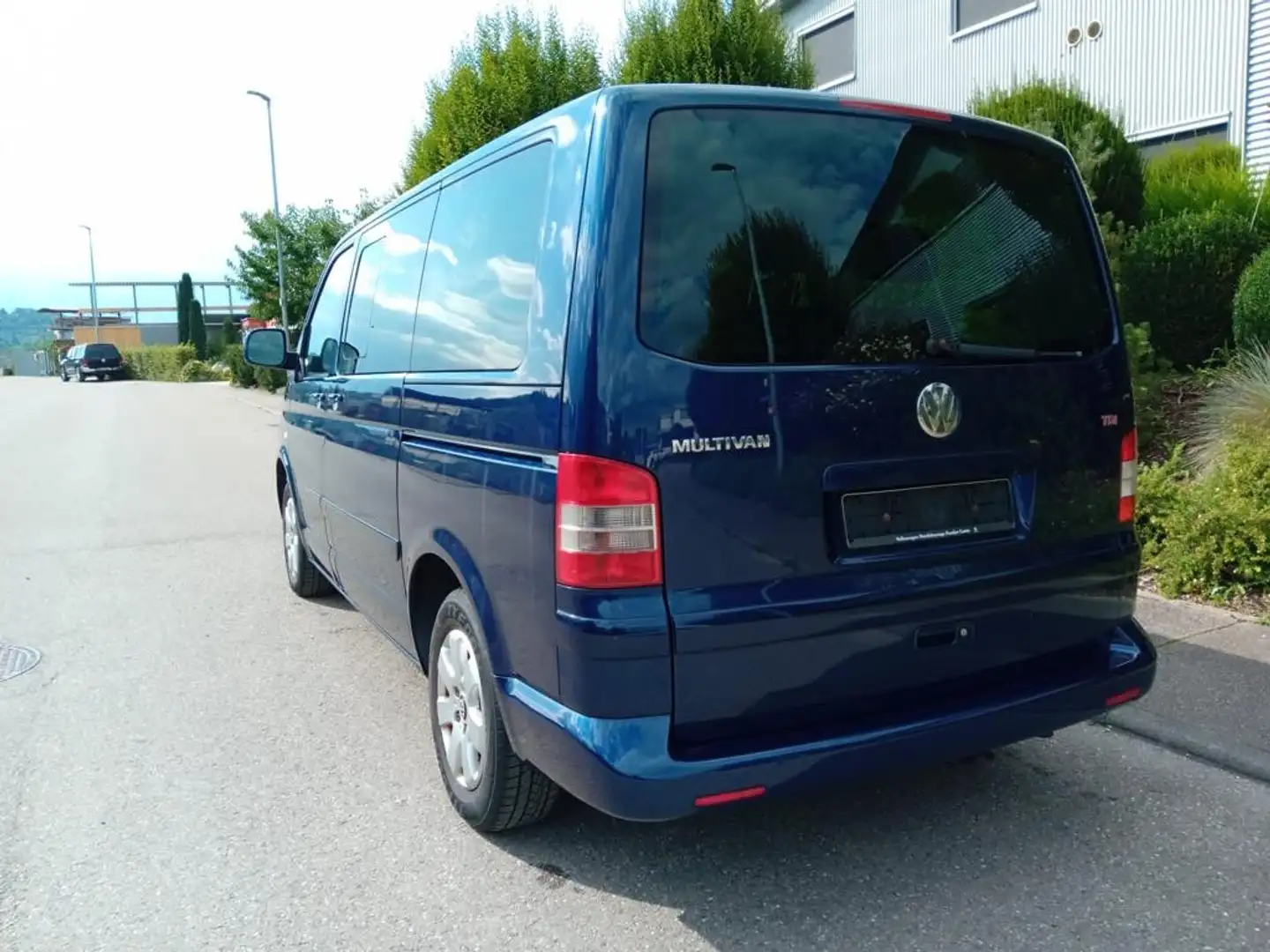 Volkswagen T5 Multivan 2.5 TDI Multivan Comfort HU Neu Top Zustand Blau - 2
