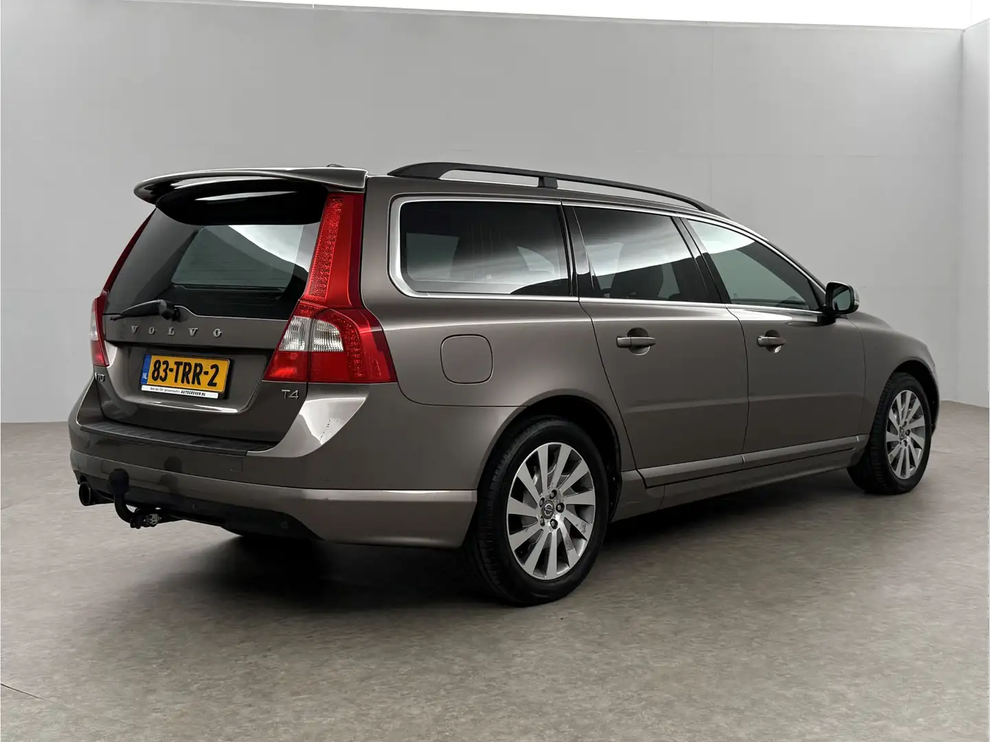 Volvo V70 1.6 T4 Limited Edition | NIEUWE APK tot 05-2026 | Grigio - 2