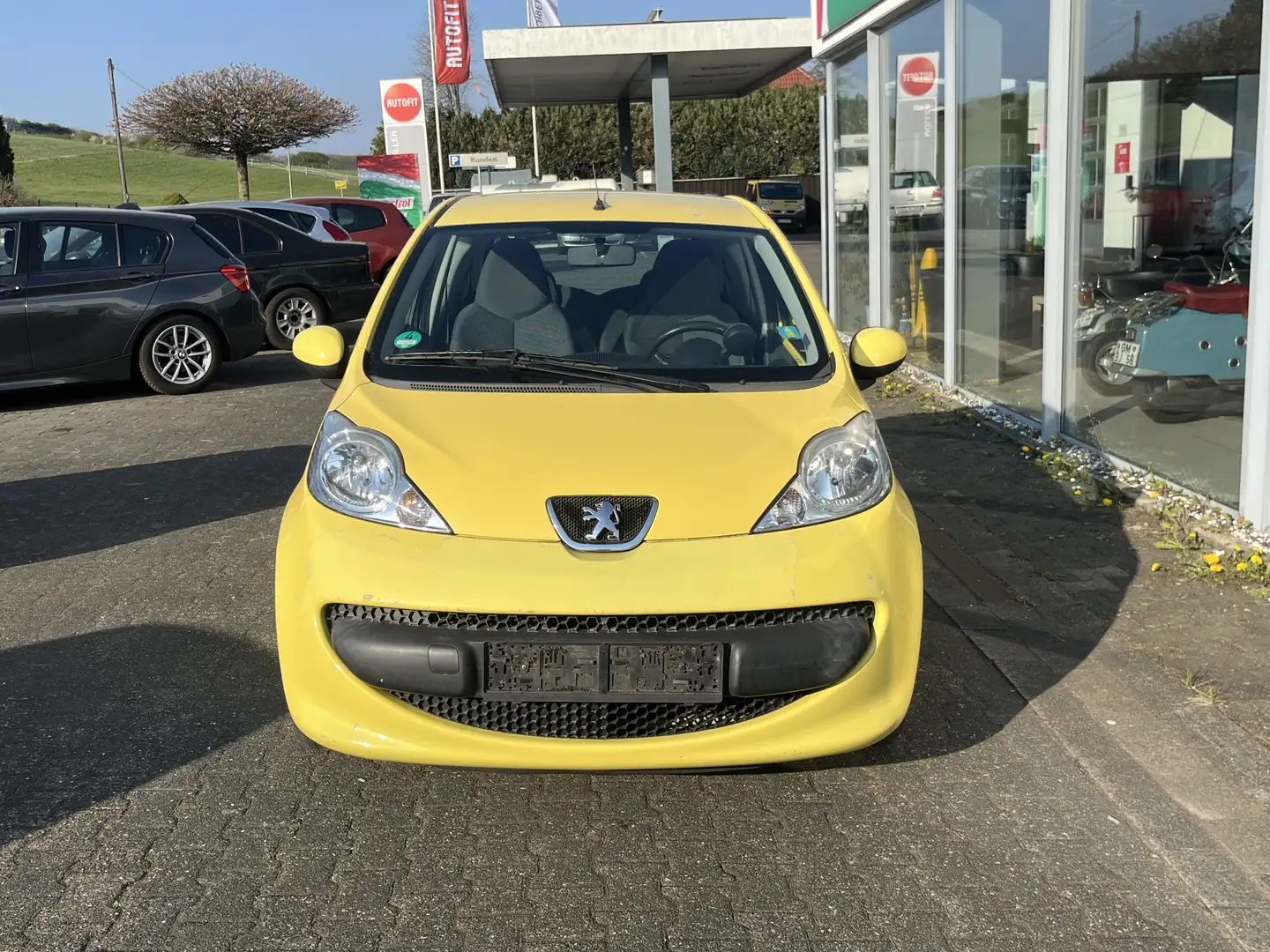 Peugeot 107 70 Filou Gelb - 2