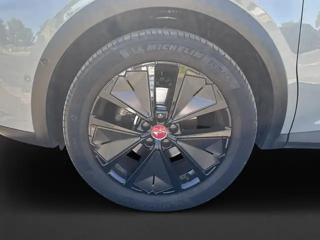 DS Automobiles DS 7 view 10
