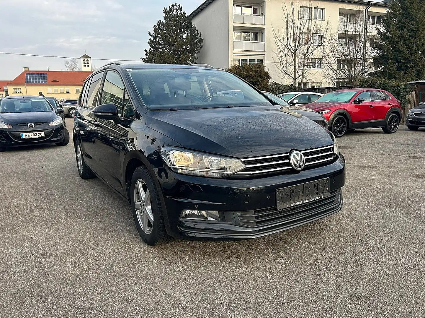 Volkswagen Touran 1,6 SCR TDI 7 Sitze Schwarz - 2
