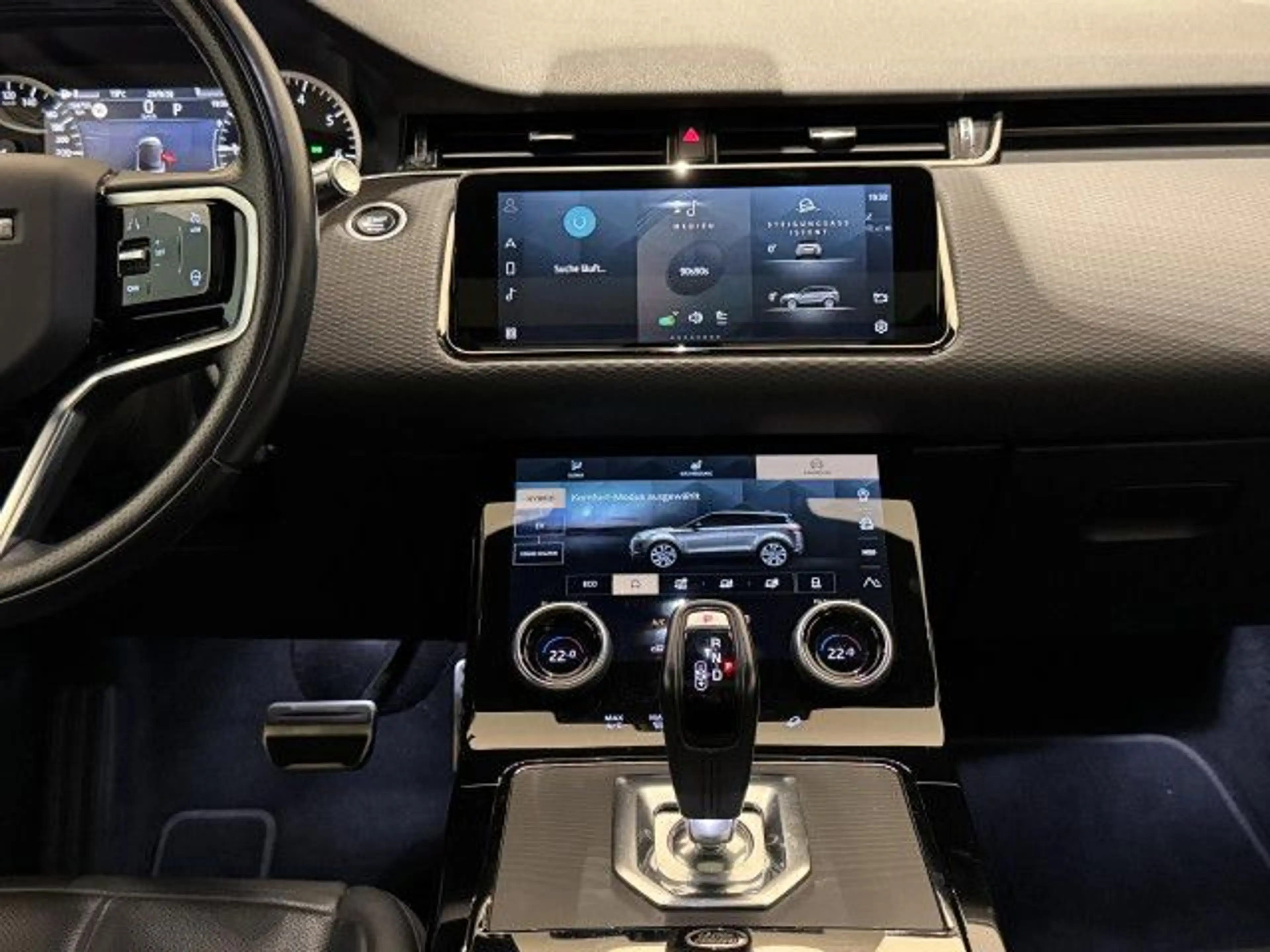 Land Rover Range Rover Evoque P300e R-Dyn. S Black Pack Pano — photo 11