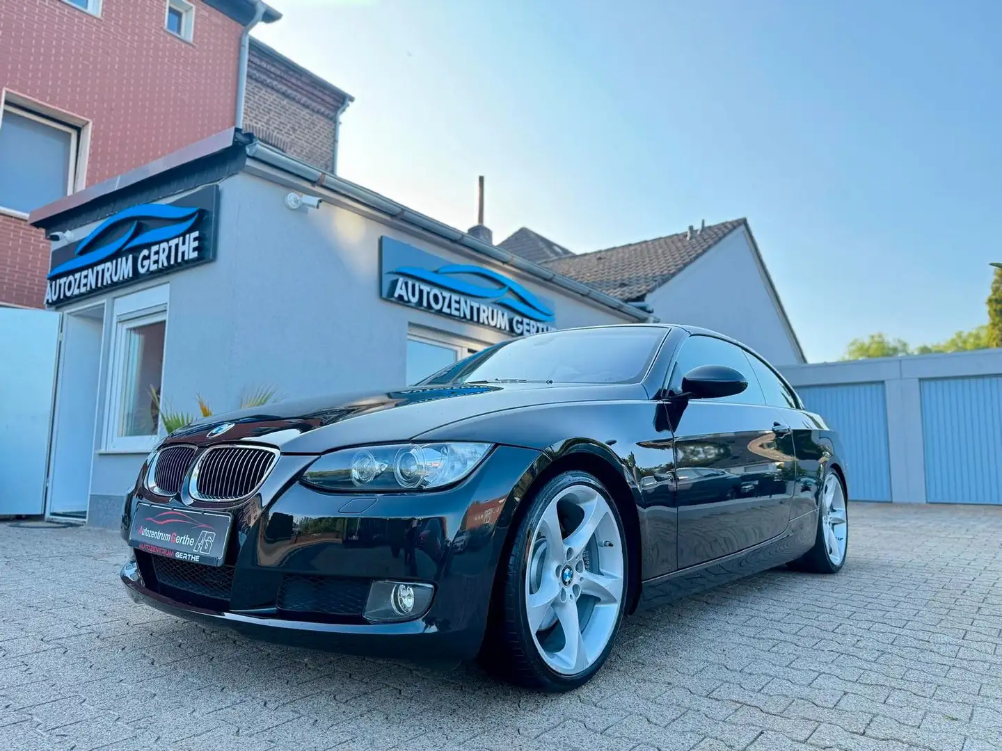 BMW 325 Baureihe 3 Cabrio 325i*Automatik*Leder*Navi* Schwarz - 2