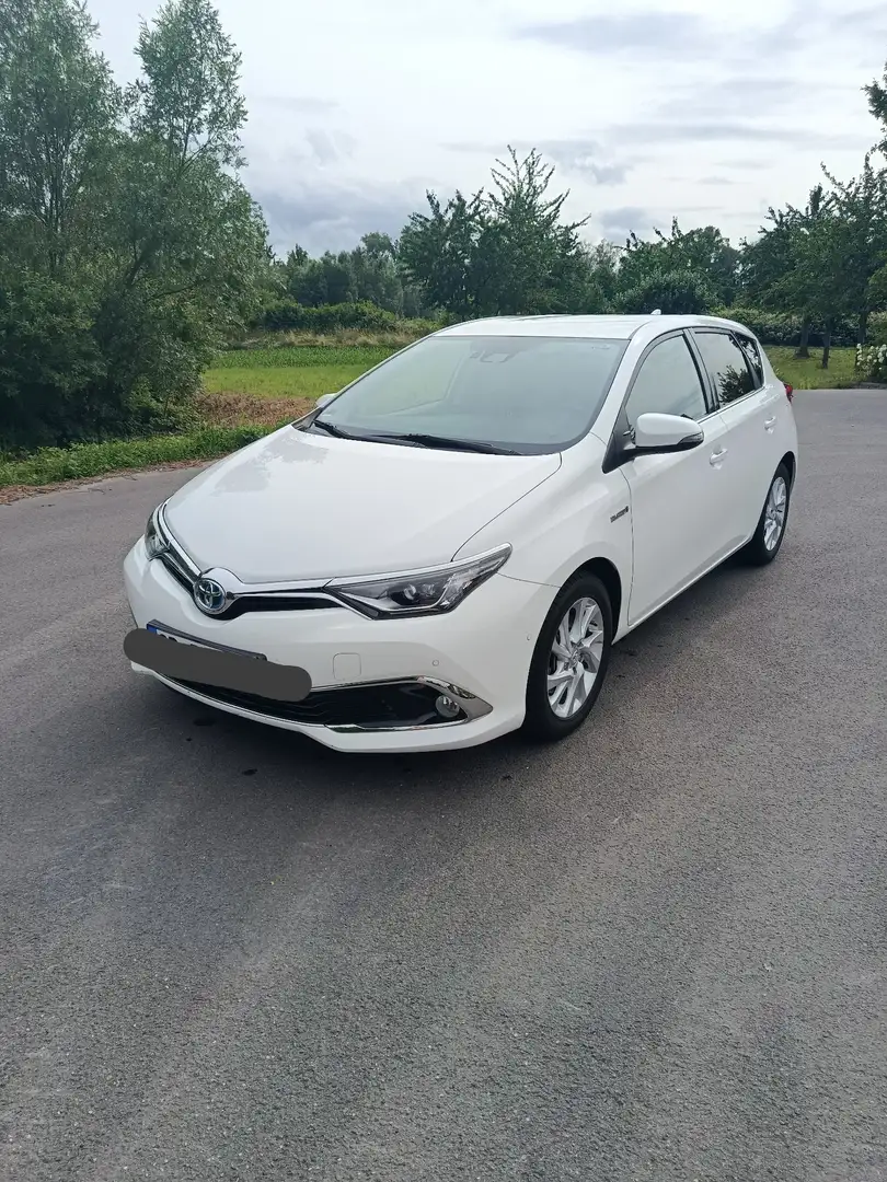 Toyota Auris Hybrid Executive Weiß - 1