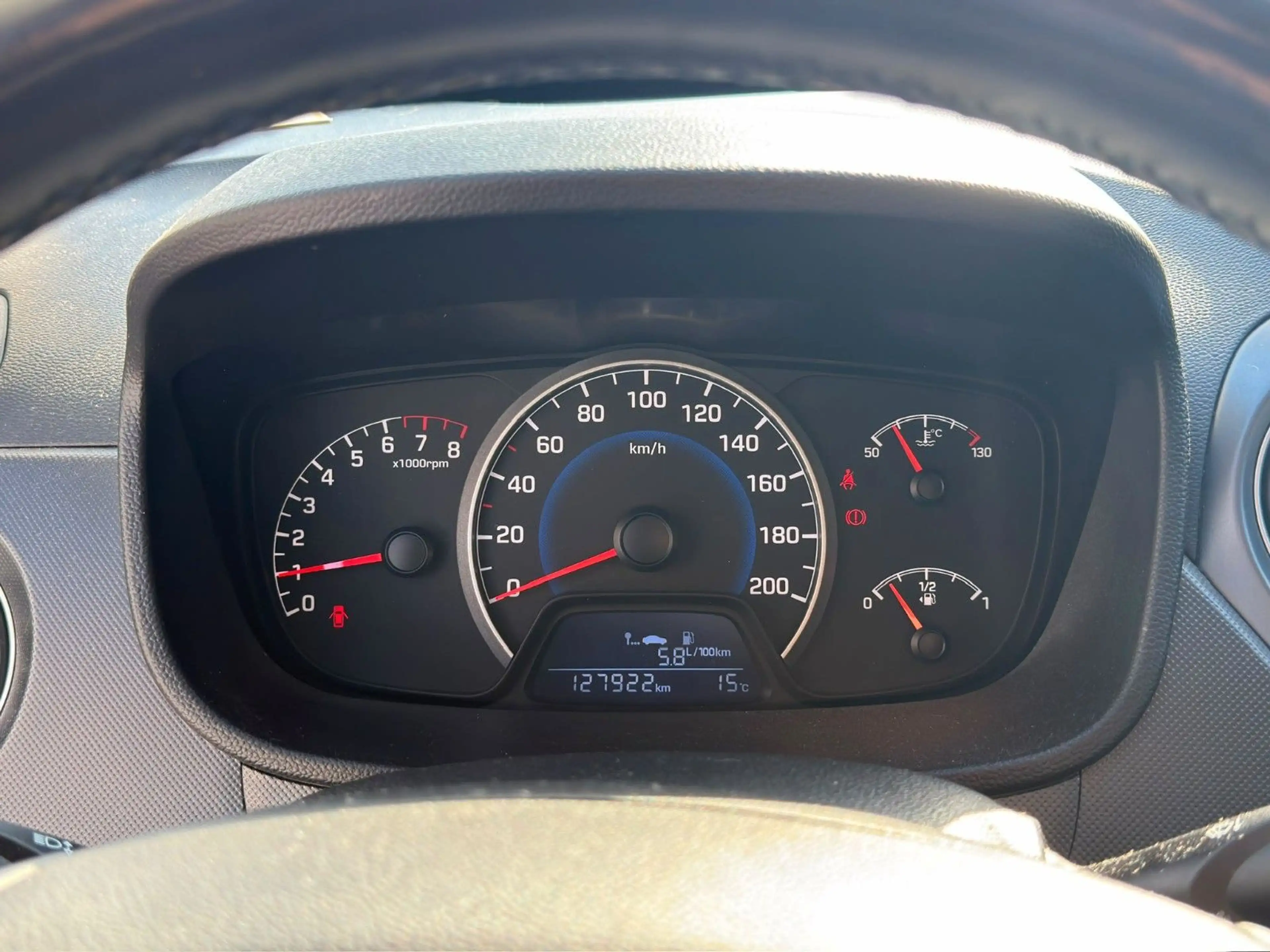 Hyundai i10 1.0 Passion *Klima*Allwetter*Isofix*USB*AUX* — photo 15
