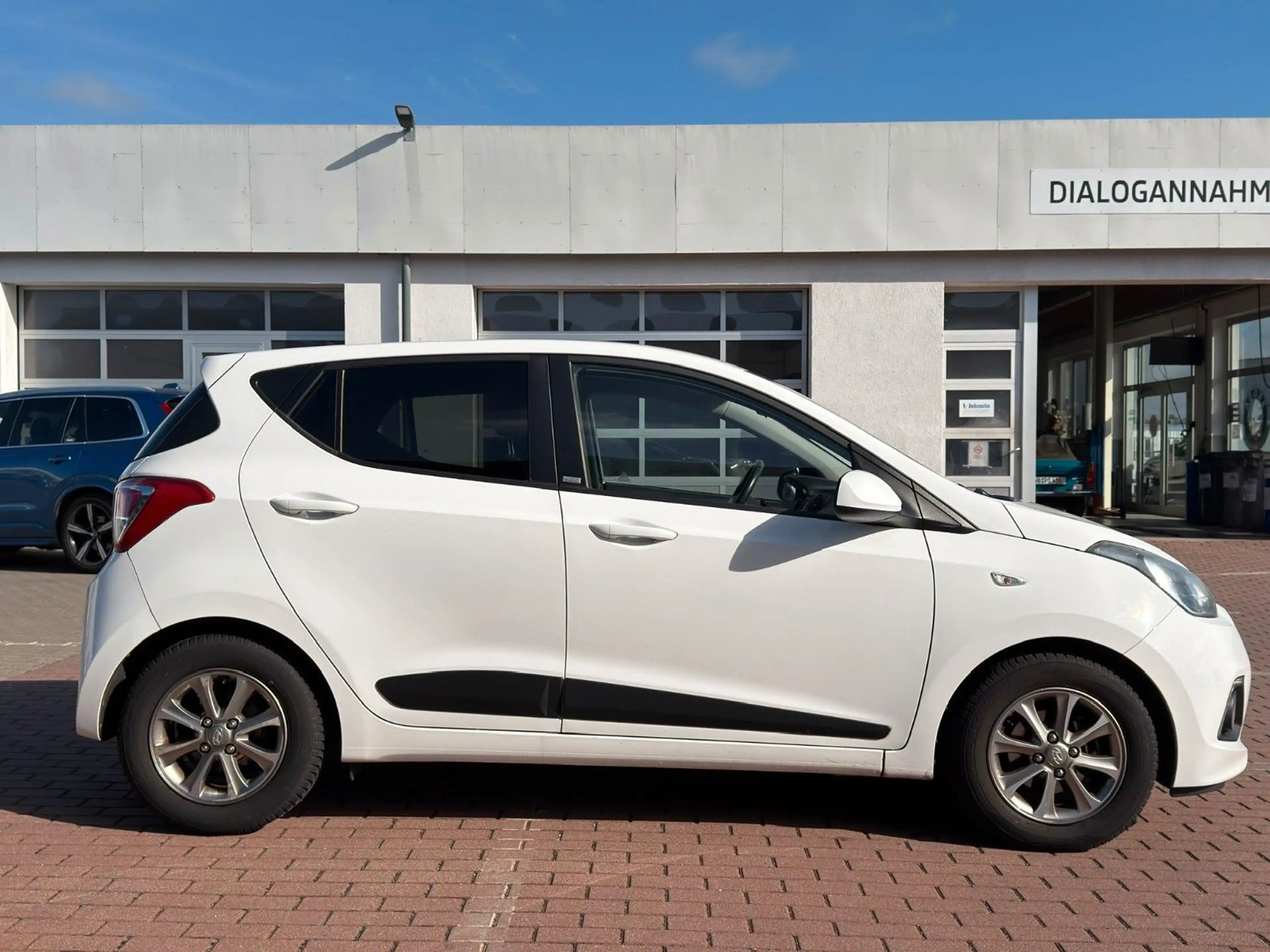 Hyundai i10 1.0 Passion *Klima*Allwetter*Isofix*USB*AUX* — photo 8