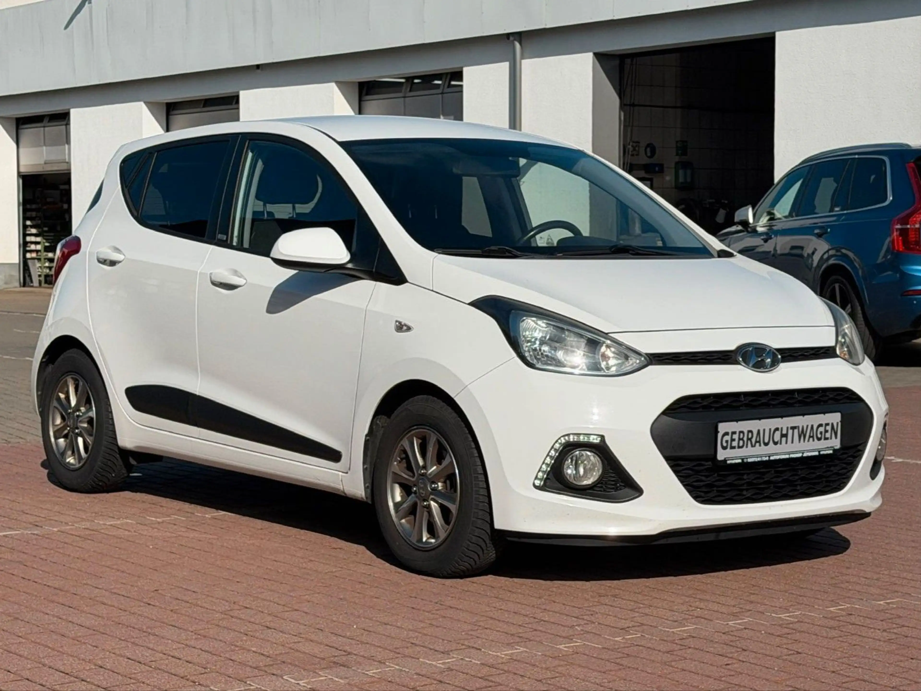 Hyundai i10 1.0 Passion *Klima*Allwetter*Isofix*USB*AUX* — photo 3