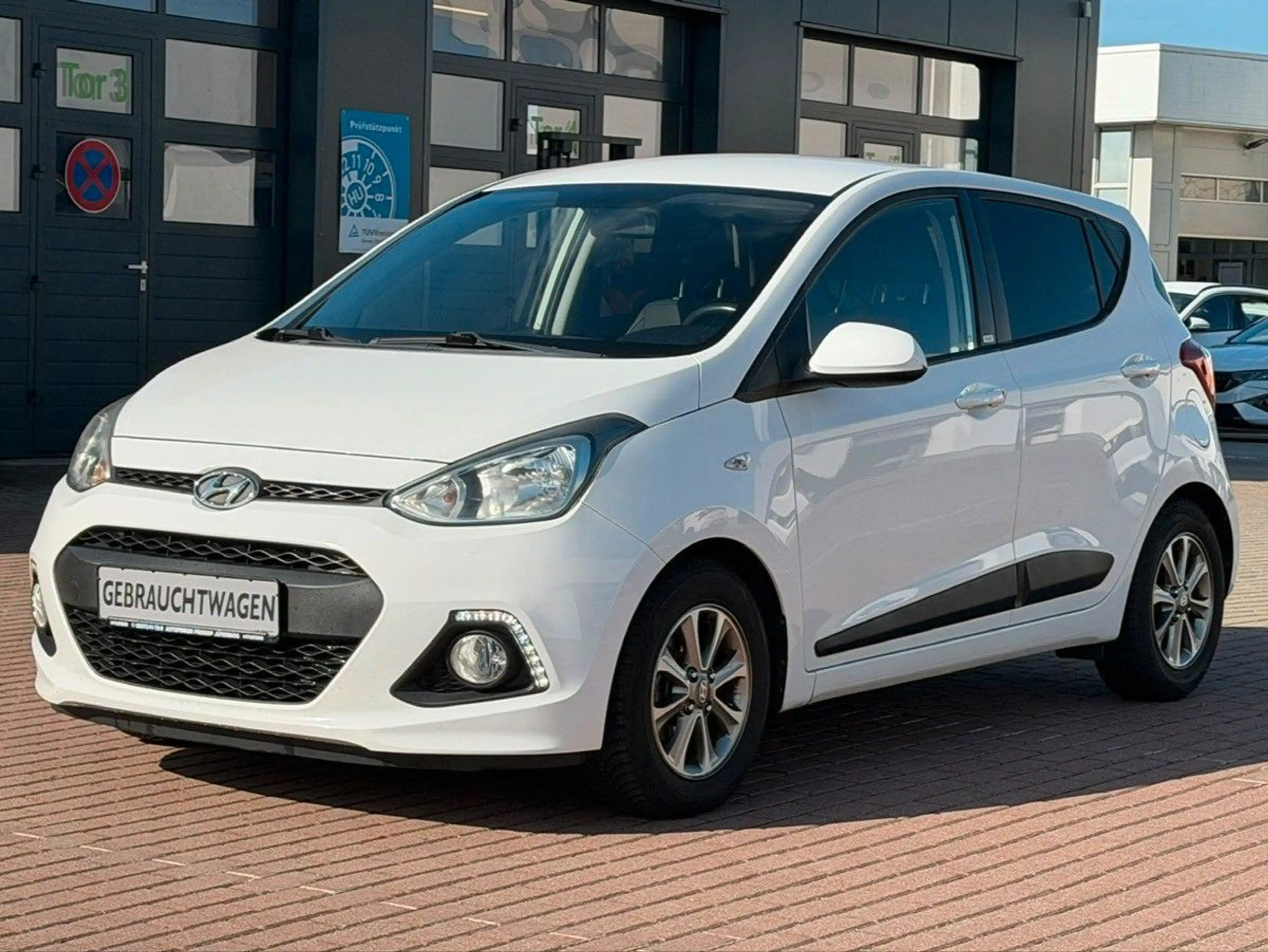 Hyundai i10 1.0 Passion *Klima*Allwetter*Isofix*USB*AUX*