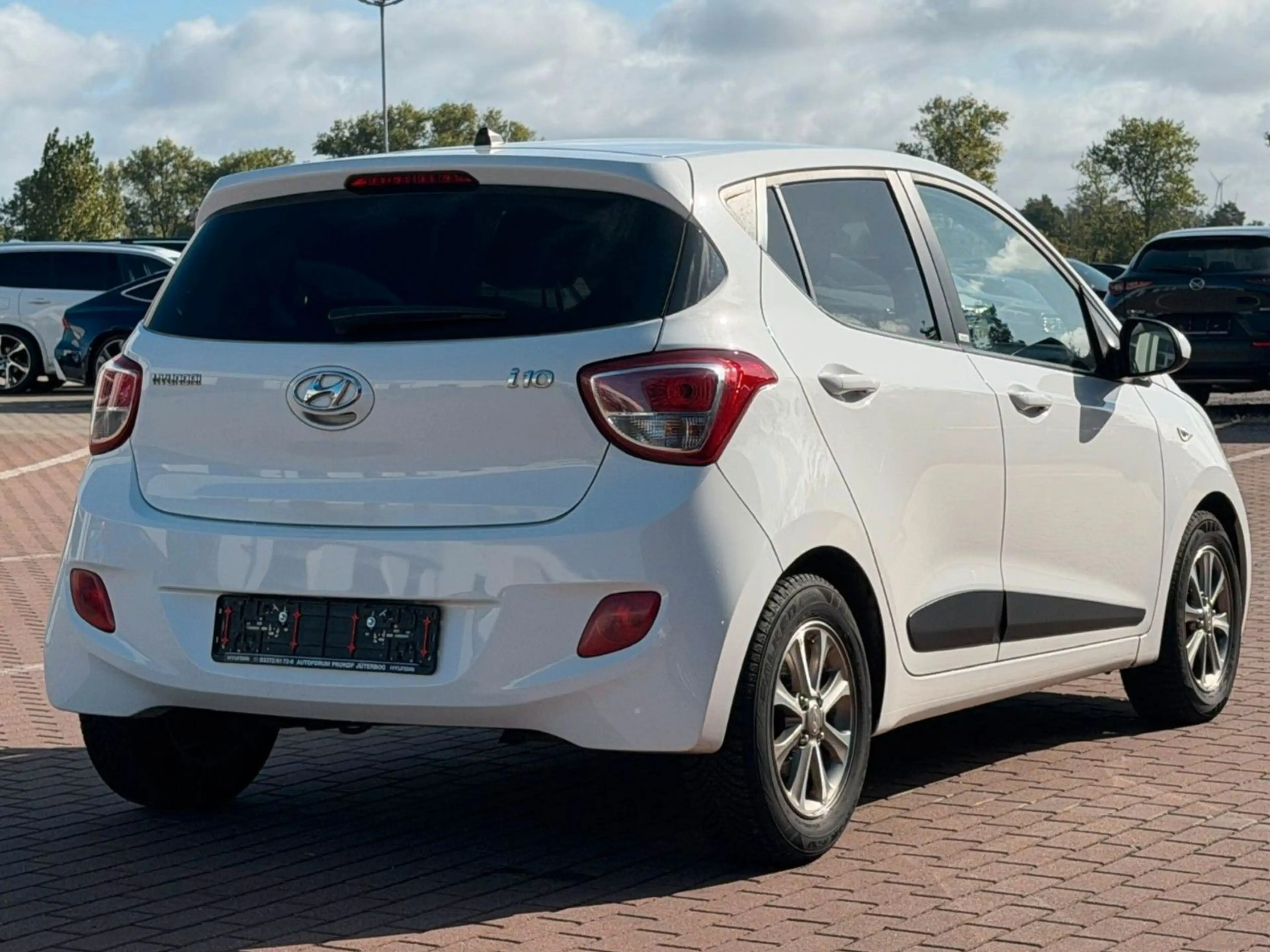 Hyundai i10 1.0 Passion *Klima*Allwetter*Isofix*USB*AUX* — photo 6