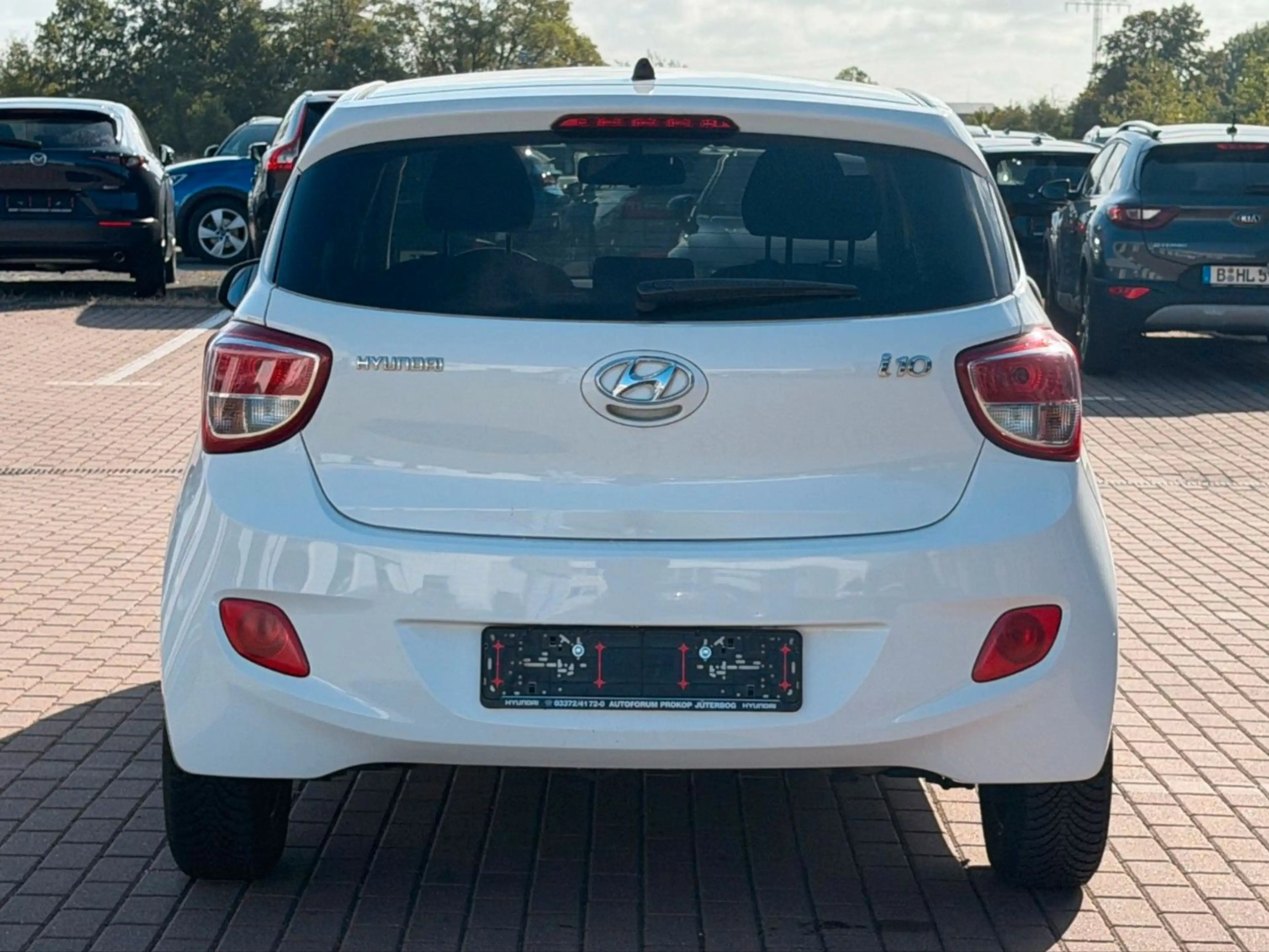 Hyundai i10 1.0 Passion *Klima*Allwetter*Isofix*USB*AUX* — photo 5